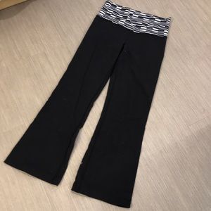 Lululemon yoga pants 10